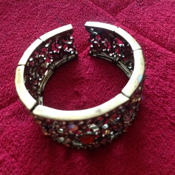 Retro Rhinestone Sectioned Cuff Bracelet - Picture 3 of 5